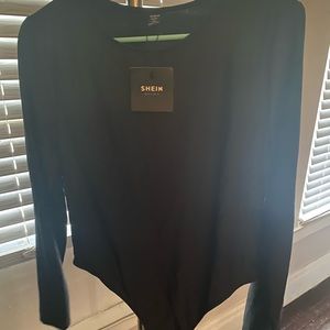 Slightly sheer, stretchy material. 1 x, runs small.